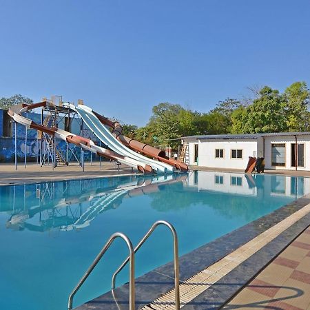Oyo Midway Park Resort Atgaon Ngoại thất bức ảnh