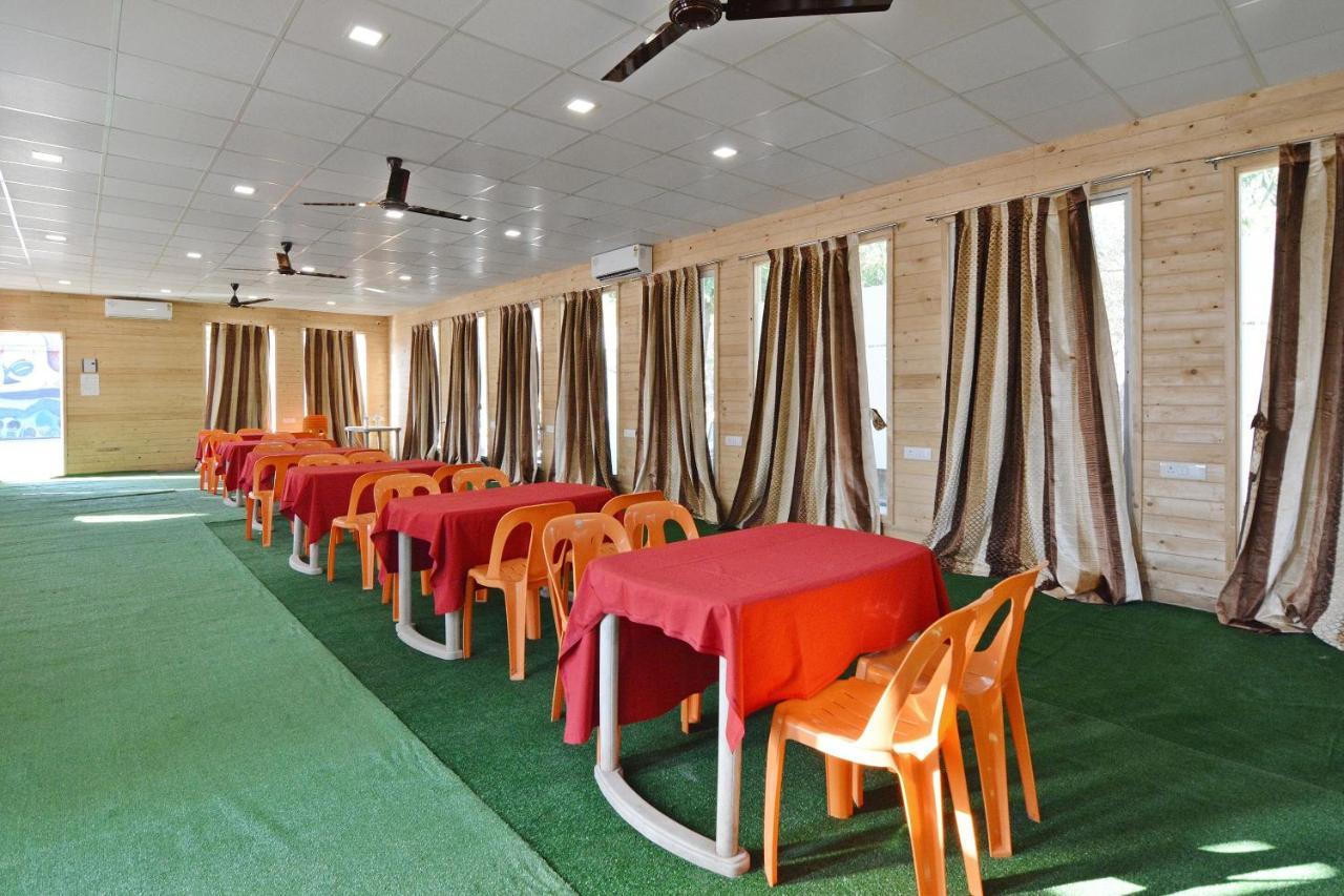 Oyo Midway Park Resort Atgaon Ngoại thất bức ảnh