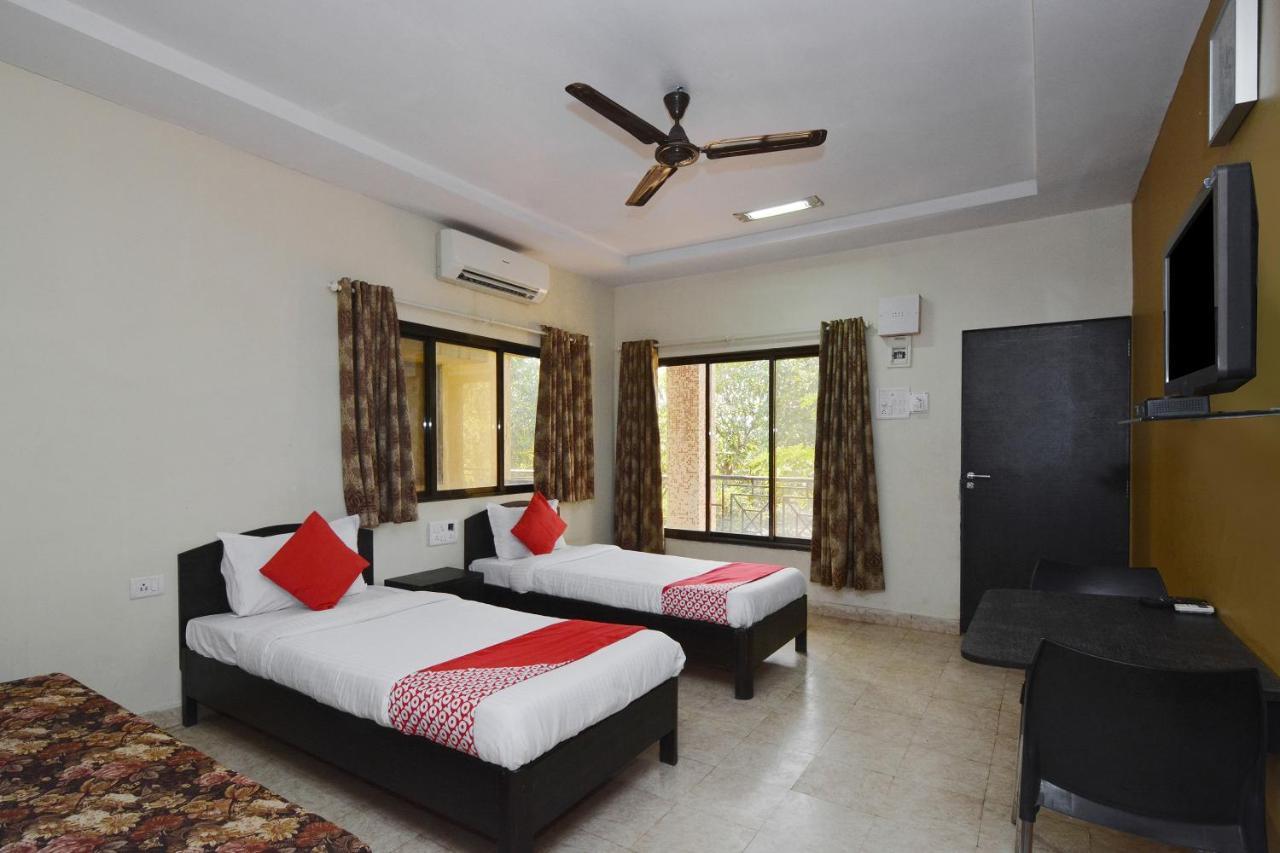 Oyo Midway Park Resort Atgaon Ngoại thất bức ảnh